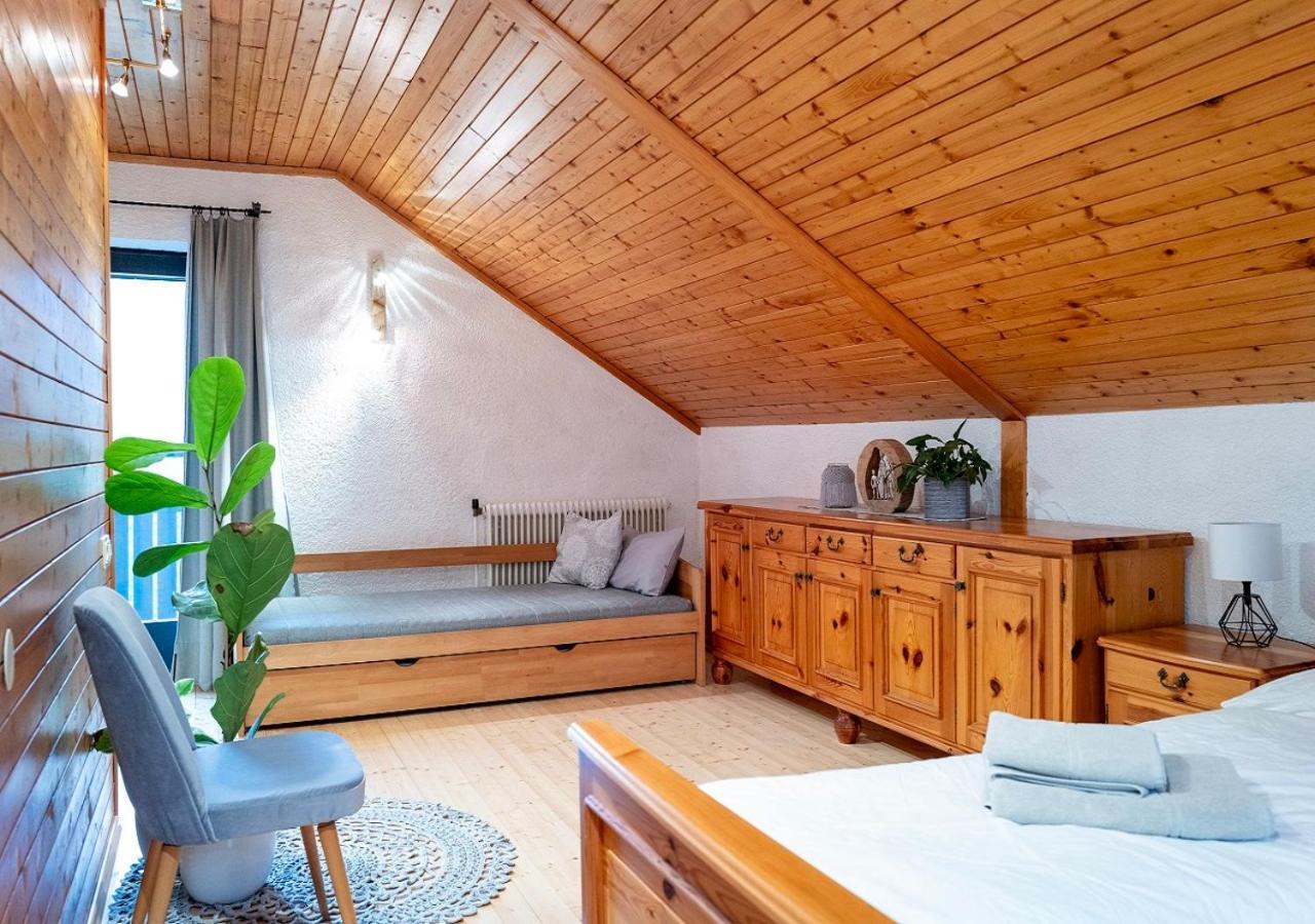 Shaeuserl Ferienhaus *